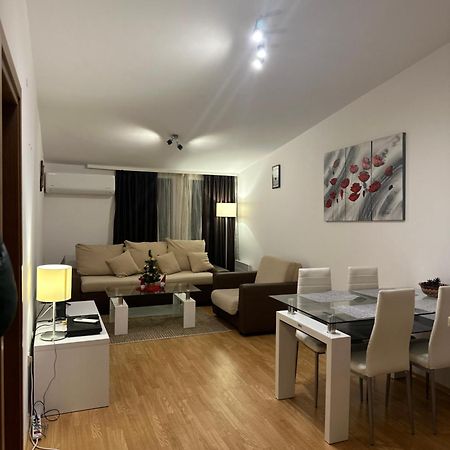 Aspen Luxury Apartamnet Razlog Exterior photo